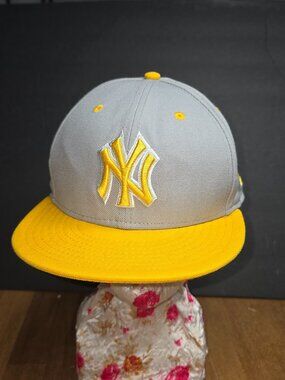 New York Yankees New Era 59Fifty Fitted 7 1/4 Cap Hat